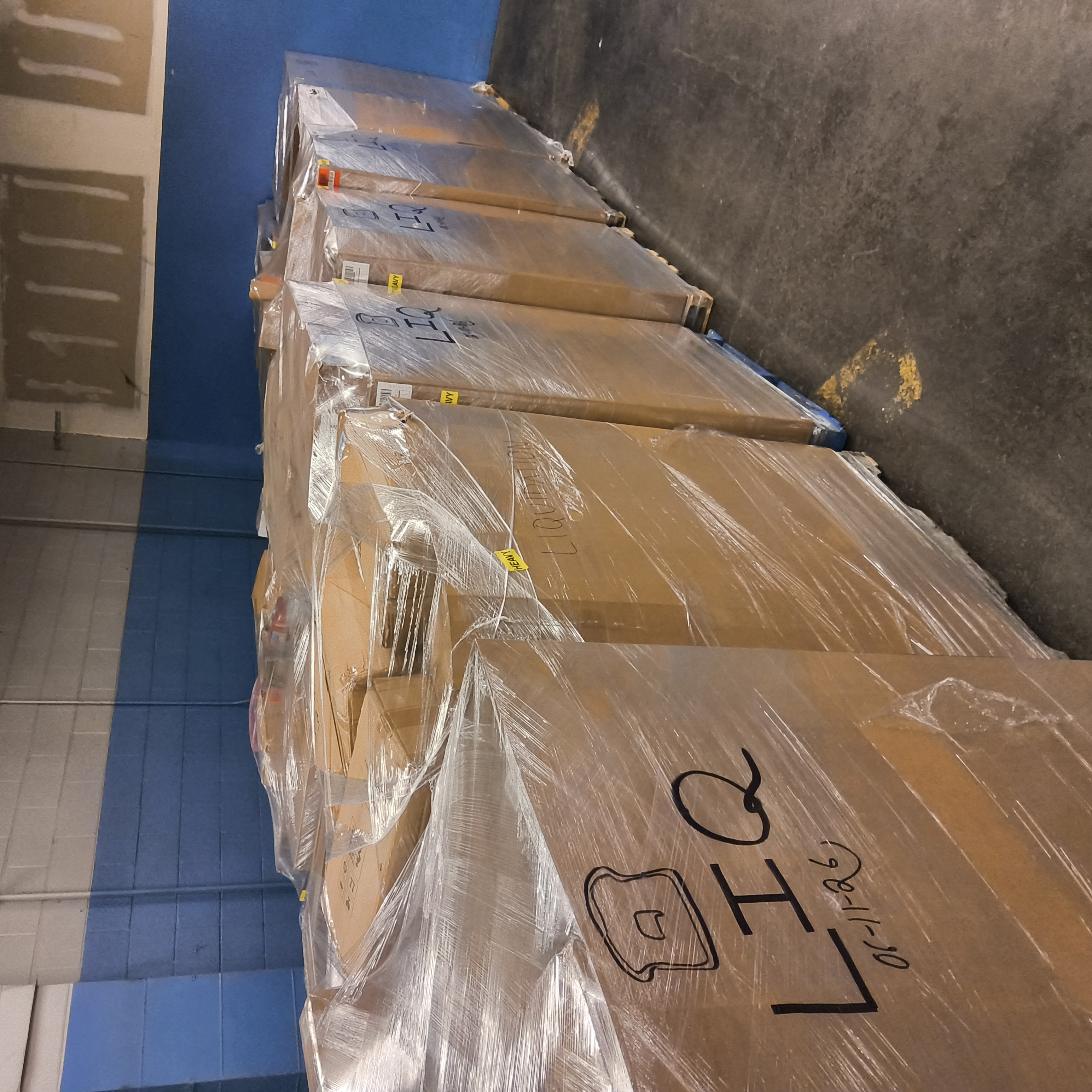 Quality Mixed Merchandise Load photo 2